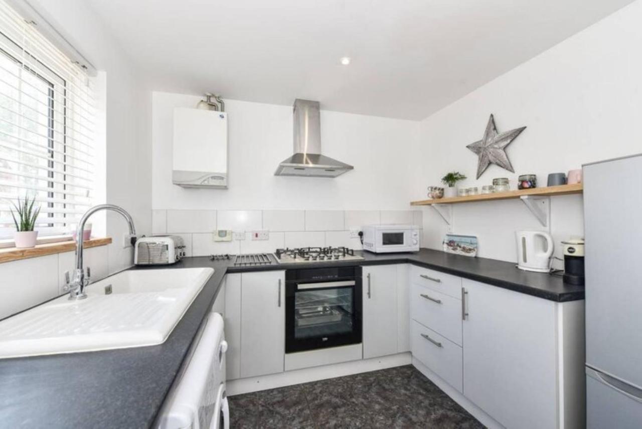 The Little House, Boutique Near The Sea * Chichester
