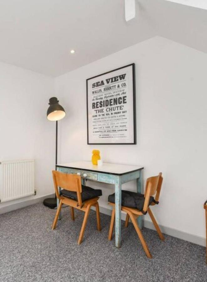 The Little House, Boutique Near The Sea Holiday home Chichester